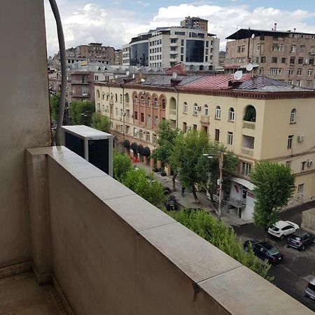 Apartment-14 In The Center Of Ереван Экстерьер фото